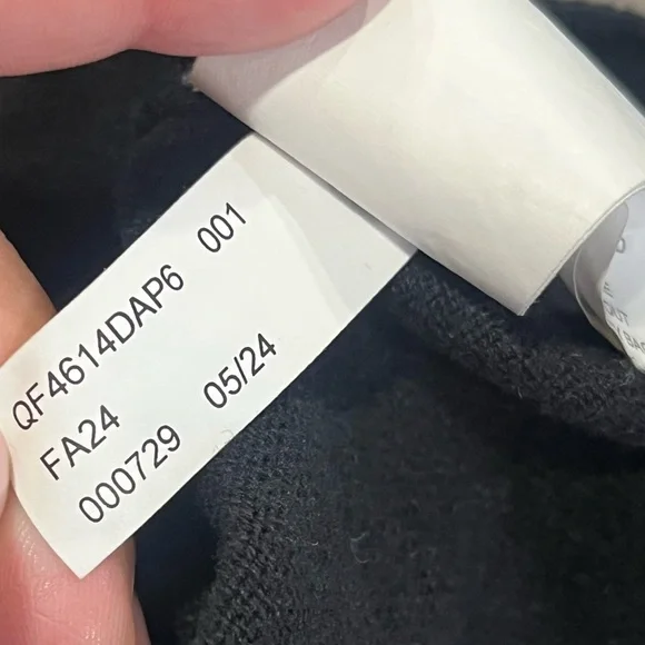 Michael Kors Women Black Short Sleeve sweater top Studded Logo Zs Medium - Picture 6 of 9